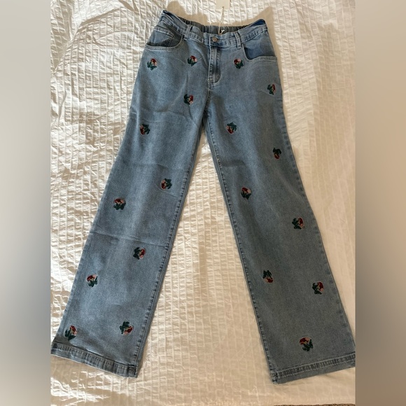Floral Embroidered Denim Size Small - Picture 7 of 11